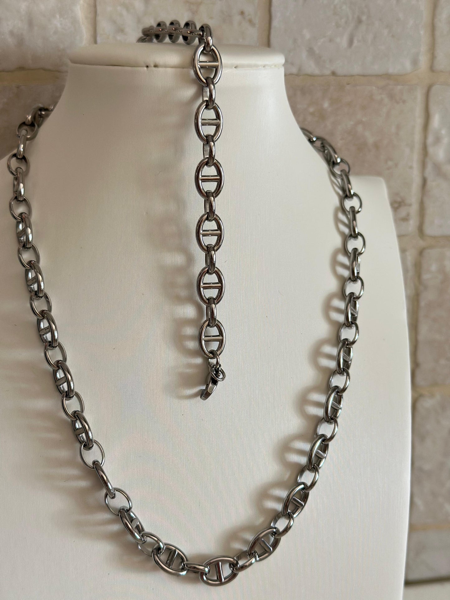 Collana DNA