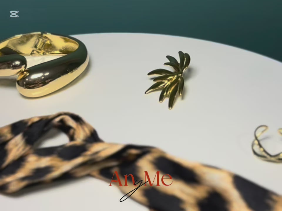 Carica il video: 